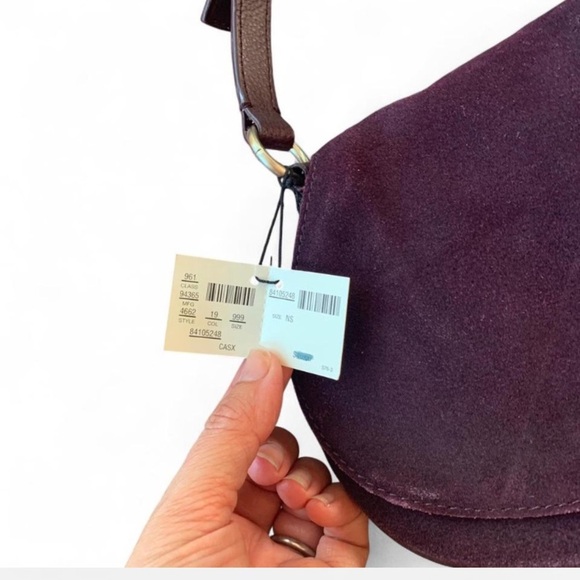 New York & co Purple Suede shoulder Bag with rhinestone Floral brooch NWT Y2k - Picture 3 of 6